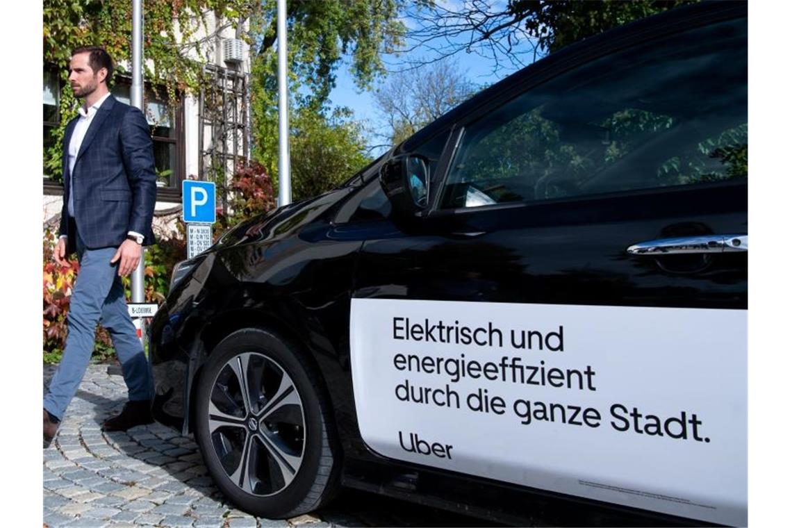 Uber startet im Großraum Stuttgart Nach Berlin, München, Düsseldorf, Frankfurt/Main, Köln und Hamburg startet Uber jetzt auch im Großraum Stuttgart. Foto: Sven Hoppe/dpa