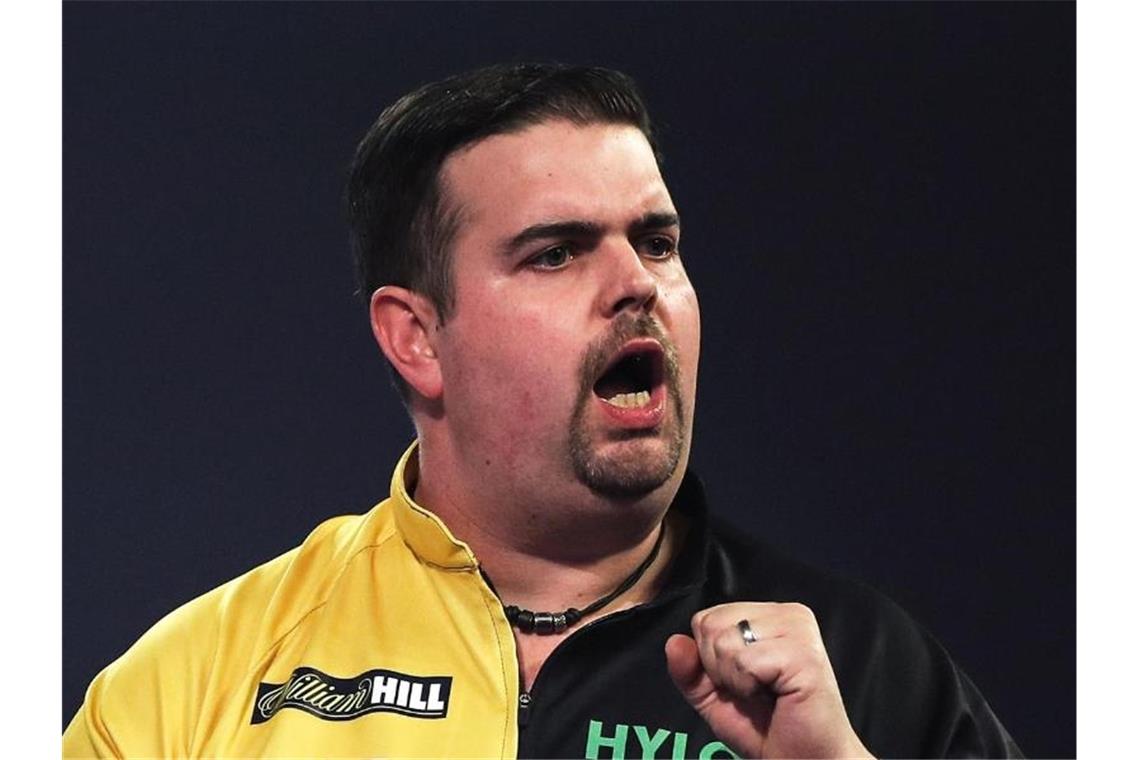 Darts-Profi Clemens erhält Hass-Nachrichten Nach dem Aus bei der Darts-WM auch froh wieder in die Heimat zu kommen: Gabriel Clemens. Foto: Kieran Cleeves/PA Wire/dpa