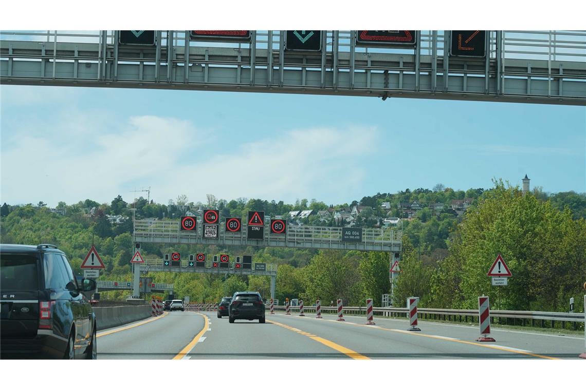 Nach dem Brand im Engelbergtunnel Anfang März wurde am Samstag nun eine zweite Spur geöffnet.