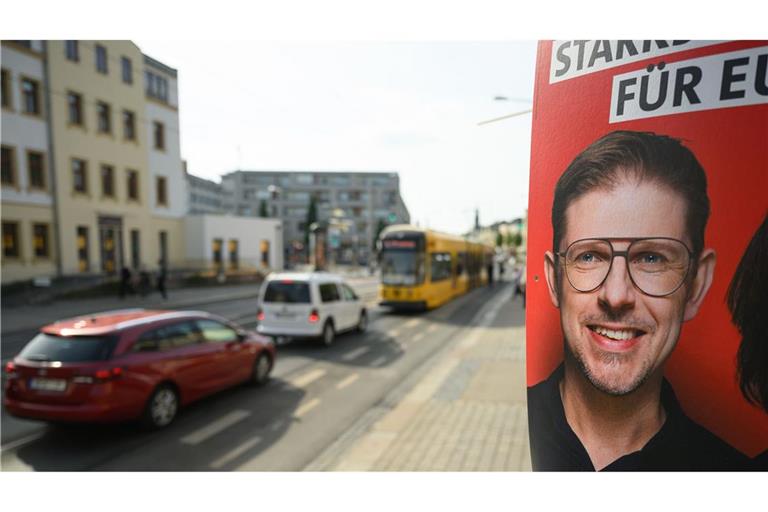 Nach dem brutalen Angriff auf den SPD-Politiker Matthias Ecke geht der Wahlkampf in Sachsen weiter.