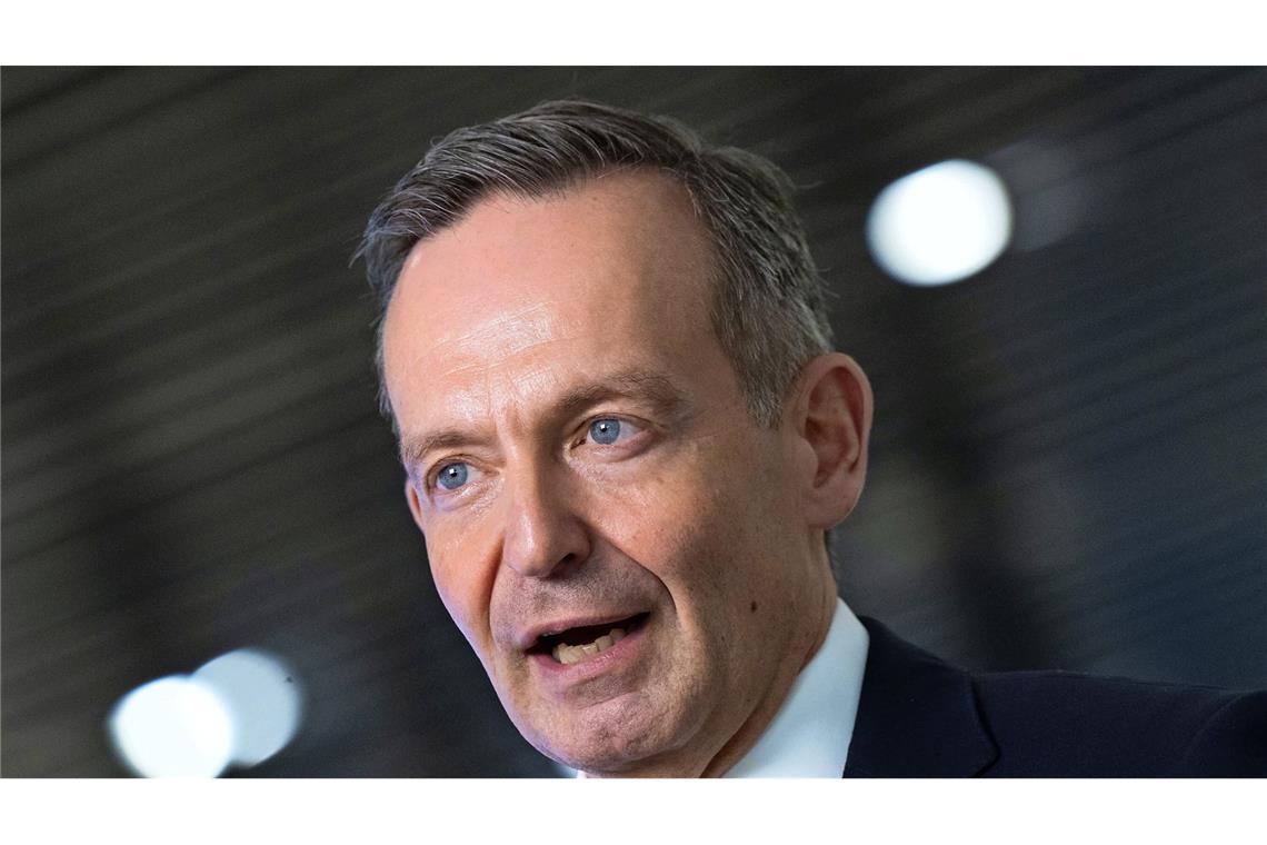 Das machen die Politiker der Ampel-Regierung heute Nach dem Ende der Ampel-Regierung hat sich <b>Volker Wissing</b> aus der aktiven Politik zurückgezogen. Der ehemalige Bundesminister für Digitales und Verkehr ist inzwischen in die Privatwirtschaft gewechselt und leitet den Beirat der Consulting- und Investmentfirma Christ Capital. Ein Bundestagsmandat hat er nicht mehr inne.