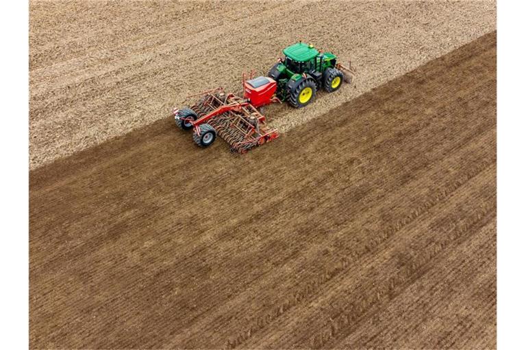 Nach dem Kompromiss der Agrarminister sollen 25 Prozent der EU-Direktzahlungen an deutsche Landwirte an Klima- und Umweltmaßnahmen geknüpft sein. Foto: Armin Weigel/dpa