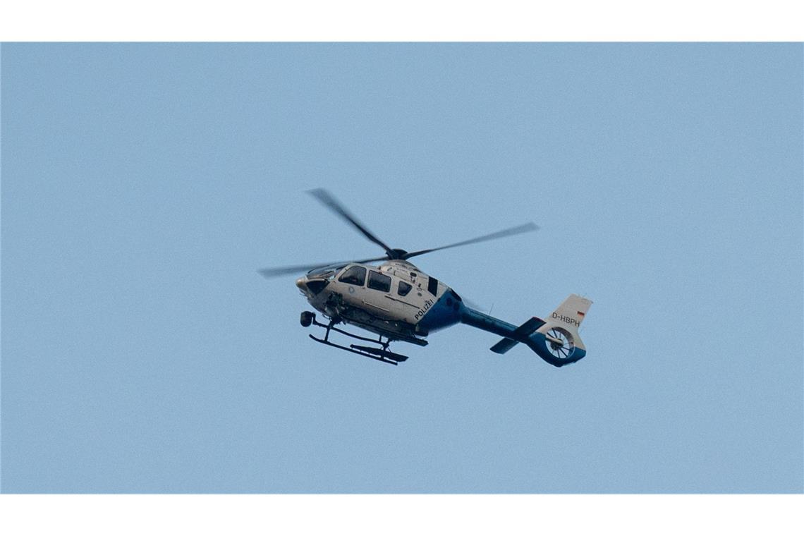 Wanderer stürzt 100 Meter in die Tiefe und stirbt Nach dem Mann wurde gesucht.