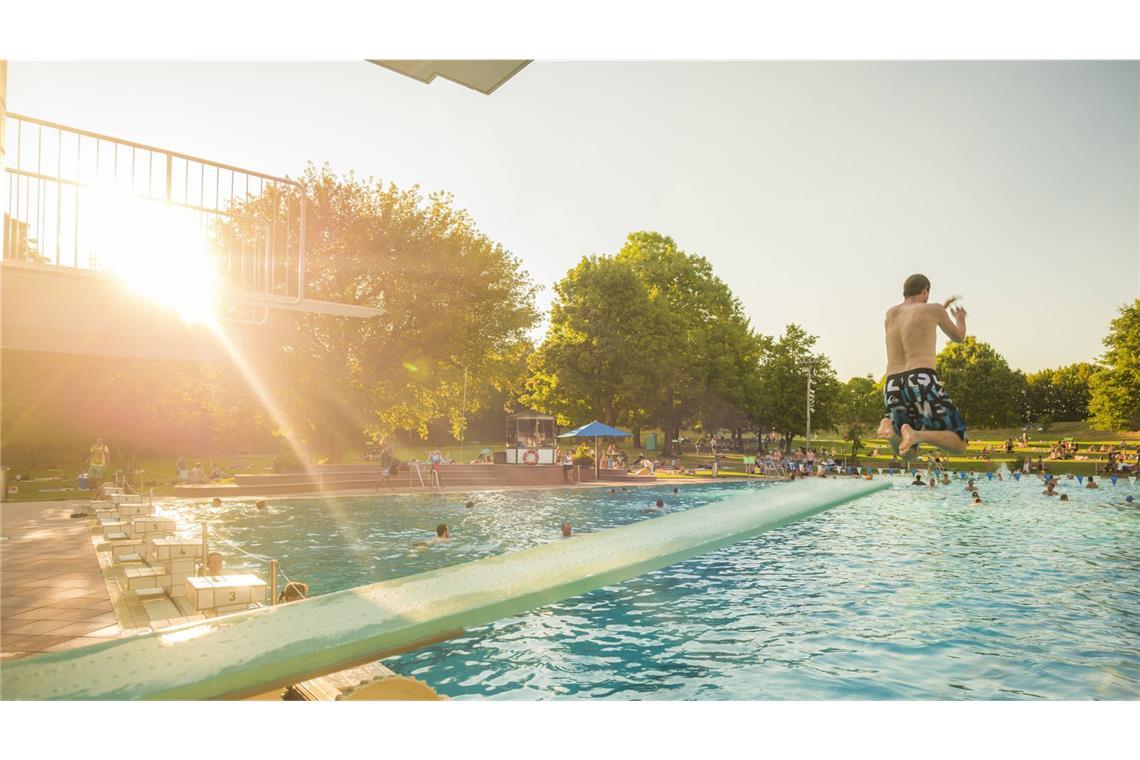 Nach den Feiertagen wird es wieder wärmer Nach dem Pfingstwochenende wird es wieder wärmer – Freibad-Wetter steht Ende der Woche an. (Archivbild)