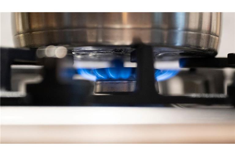 Nach dem Preissprung an den Energiemärkten bleibt unklar, ob Haushalte bald mehr für Strom und Gas zahlen müssen. (Symbolbild)