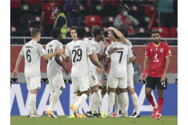 Nach dem Sieg gegen Al Ahly Kairo steht der FC Bayern im Finale der Club-WM in Katar. Foto: Hussein Sayed/AP/dpa