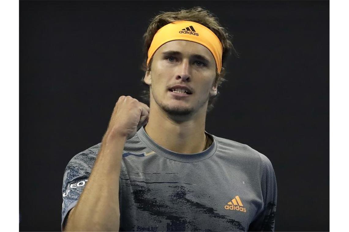 Zverev erreicht Halbfinale in Peking Nach dem Sieg über Sam Querrey aus den USA steht Alexander Zverev im Halbfinale des Turniers in Peking. Foto: Mark Schiefelbein/AP/dpa