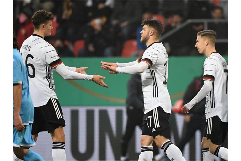Nach dem siegreichen Jahresabschluss blickt die deutsche U21 mit Zuversicht der Entscheidung in der EM-Qualifikation entgegen. Foto: Matthias Balk/dpa