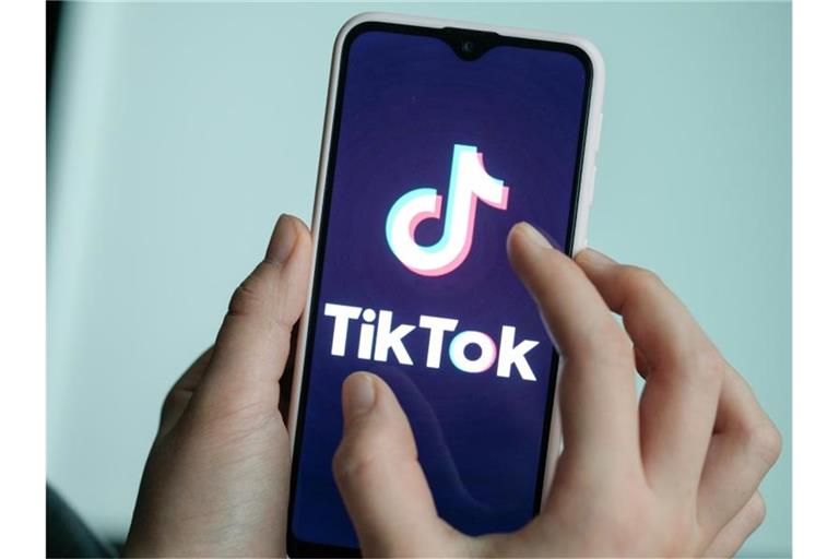 Nach dem Tod einer Zehnjährigen bei einer sogenannten „Blackout Challenge“ auf Tiktok hat Italien den Zugang zu Tiktok für Nutzer gesperrt. Foto: Jens Kalaene/dpa-Zentralbild/dpa-tmn