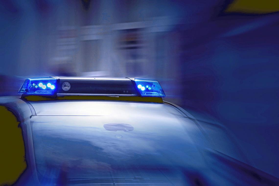 Fellbach: Gab es Schüsse auf der B14? Nach dem ungewöhnlichen und eventuell gefährlichen Verhalten auf der B14 sucht die Polizei Zeugen. Symbolfoto: pattilabelle/stock.adobe.com
