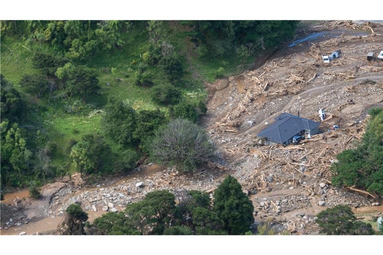 Nach dem verheerenden Erdrutsch in Neuseeland werden noch mindestens sechs Menschen verletzt.
