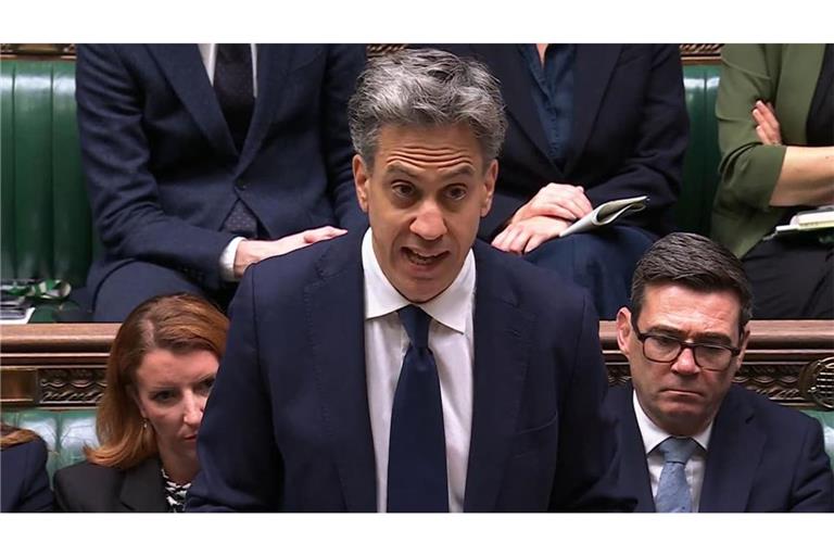 Nach dem Willen von Außenminister Ed Miliband sollen in wenigen Monaten Sanktionen gegen Israel in Kraft treten.