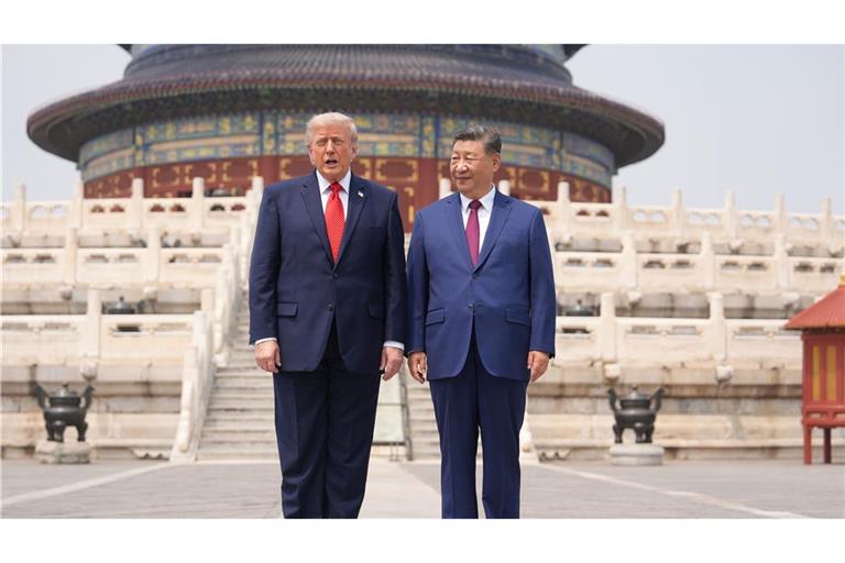 Nach den ersten Gesprächen zeigte Xi Trump den Himmelstempel in Peking.