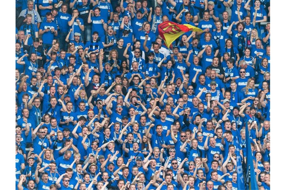 Leipzig und Paderborn nehmen Abstand von Kooperation Nach den Fan-Protesten gibt es nun doch keine Kooperation zwischen Paderborn und Leipzig. Foto: Robert Michael/ZB