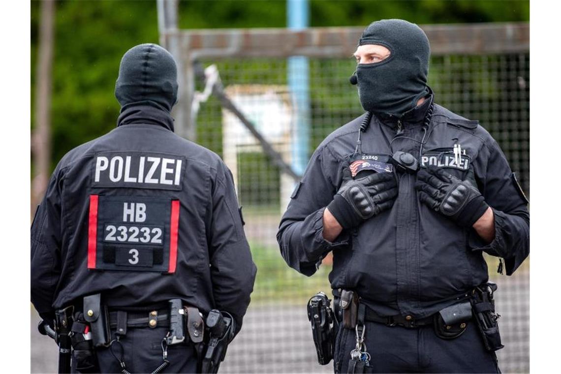 Betätigungsverbot für Hisbollah in Deutschland Nach den Razzien in vier Bundesländern rechnet die Bundesregierung nicht mit Anschlägen in Deutschland als Folge der Verbotsverfügung. Foto: Sina Schuldt/dpa