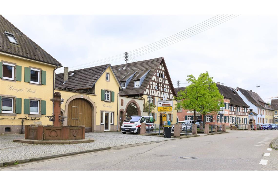 Nach tödlichen Schüssen: Ermittlung gegen Polizisten eingestellt Nach den tödlichen Schüssen auf einen Mann in Eichstetten am Kaiserstuhl sind die Ermittlungen eingestellt worden. (Archivbild)