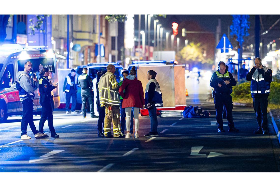 Drei Verletzte gelten als Tatverdächtige Nach den tödlichen Schüssen in Hannover am Mittwochabend hat die Polizei drei verletzte Tatverdächtige festgestellt. (Archivbild)