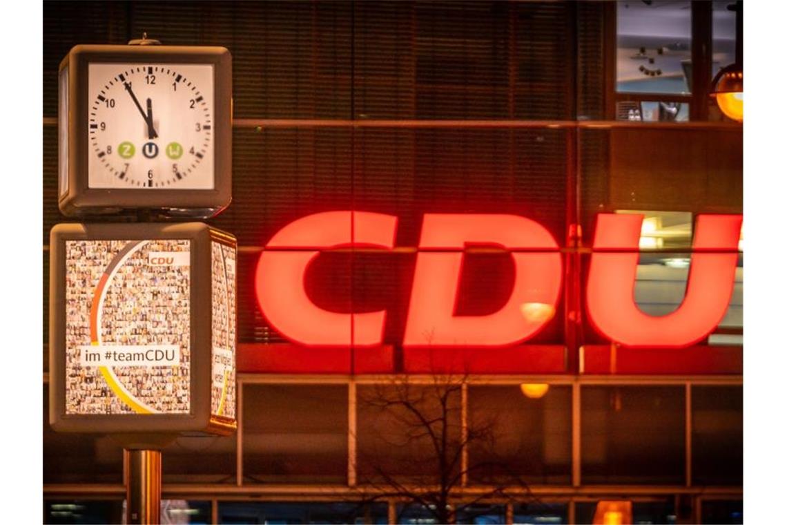 CDU-Mitglieder sollen neuen Vorsitzenden bestimmen Nach der Bundestagswahl besteht in der CDU nicht wenig Redebedarf. Foto: Michael Kappeler/dpa