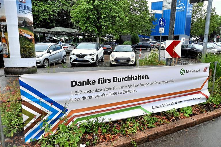 Nach der elfwöchigen Bahnsperrung zwischen Waiblingen und Bad Cannstatt im Sommer 2023 bedankt sich die Deutsche Bahn für die Geduld der Reisenden. Nun stellen sich viele Pendler allerdings die Frage, ob das Martyrium am Ende vergebens war. Archivbild: Redaktion