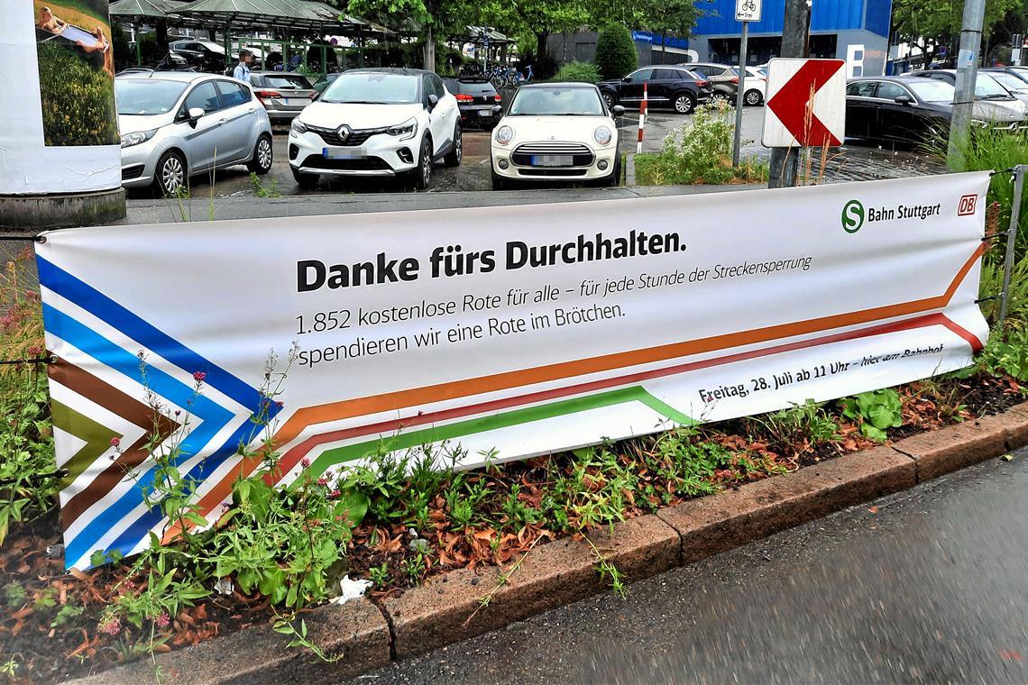 Nach der elfwöchigen Bahnsperrung zwischen Waiblingen und Bad Cannstatt im Sommer 2023 bedankt sich die Deutsche Bahn für die Geduld der Reisenden. Nun stellen sich viele Pendler allerdings die Frage, ob das Martyrium am Ende vergebens war. Archivbild: Redaktion