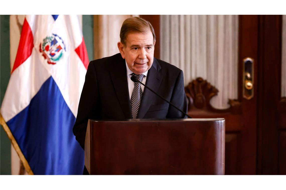 Nach der Entmachtung des Staatspräsidenten Maduro in Venezuela gibt es Forderungen, dass der Oppositionspolitiker Edmundo González Urrutia die Verantwortung in dem Land übernehmen sollte.