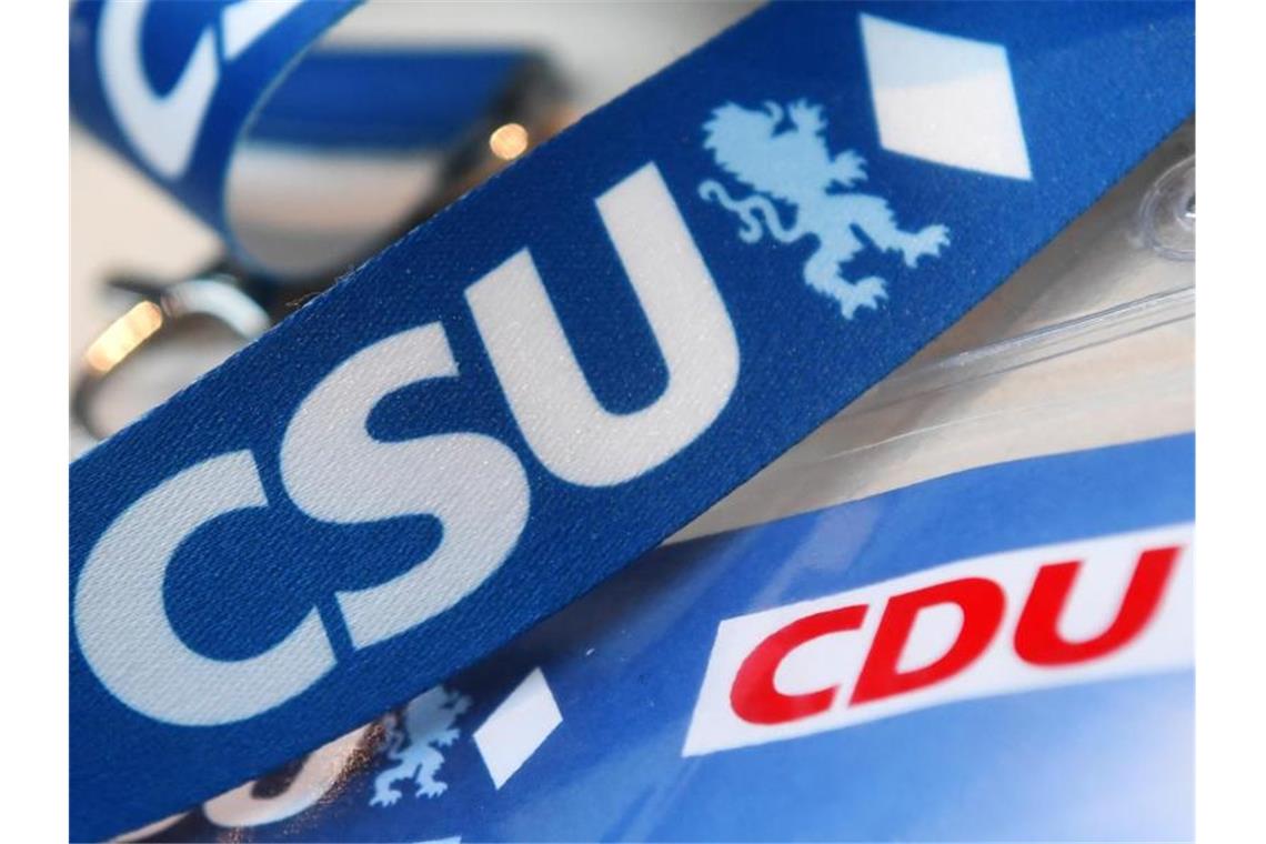 Nach der Entscheidung für Armin Laschet als Kanzlerkandidat der Union gab es eine Reihe von Austritten aus der CDU - und zugleich einen sprunghaften Anstieg von Anfragen nach Online-Mitgliedschaften in der CSU. Foto: picture alliance / Tobias Hase/dpa