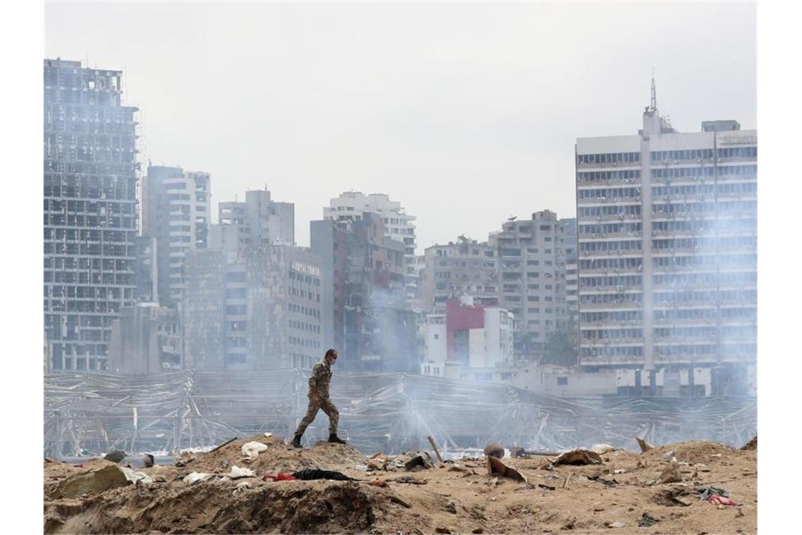 Nach der Katastrophe von Beirut sind 16 Menschen festgenommen worden. Foto: Thibault Camus/AP/dpa