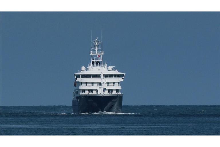 Nach der Kreuzfahrt und dem Ausbruch des Hantavirus - die Hondius kehrt endlich nach Rotterdam zurück.