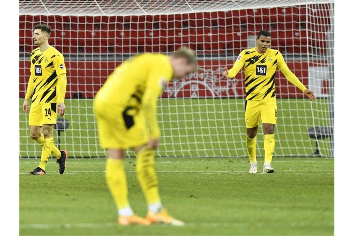 Nach der Niederlage in Leverkusen wächst die Kritik an den Profis von Borussia Dortmund. Foto: Martin Meissner/Pool AP/dpa