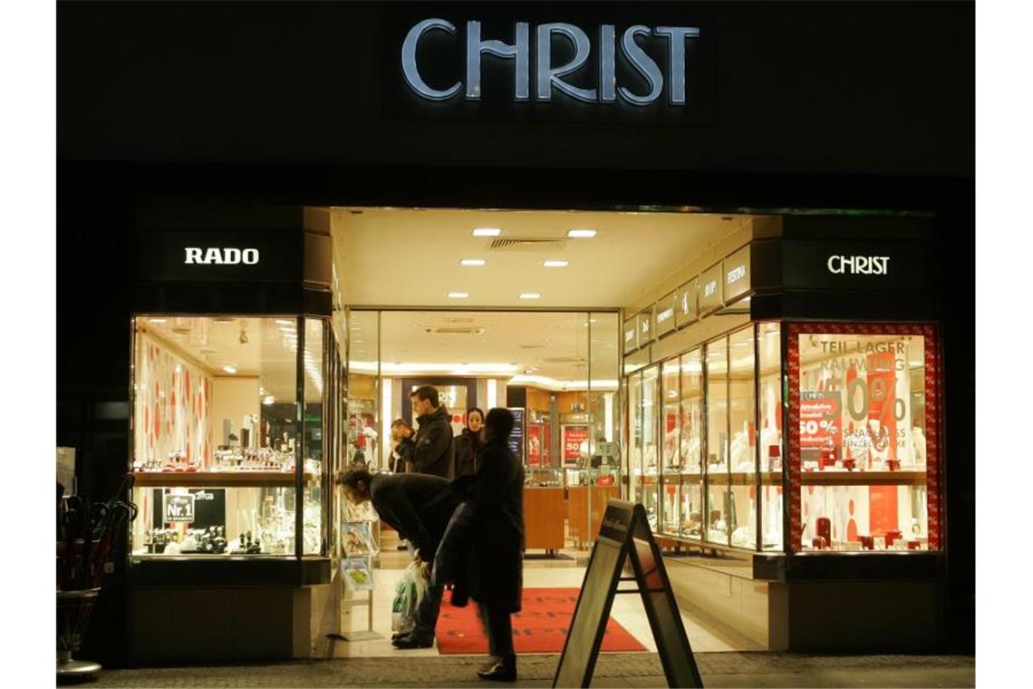 Nach der Süßwarenkette Hussel verkauft Douglas nun den Schmuck- und Uhrenhändler Christ. Foto: Bernd Thissen