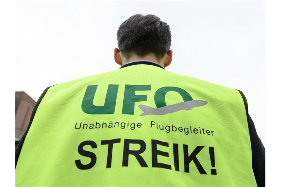 Ufo-Mitglieder stimmen für Streiks bei der Lufthansa Nach der Urabstimmung sind bei der Lufthansa, Lufthansa CityLine, Eurowings, Germanwings und SunExpress Deutschland Streiks möglich. Foto: Silas Stein/dpa