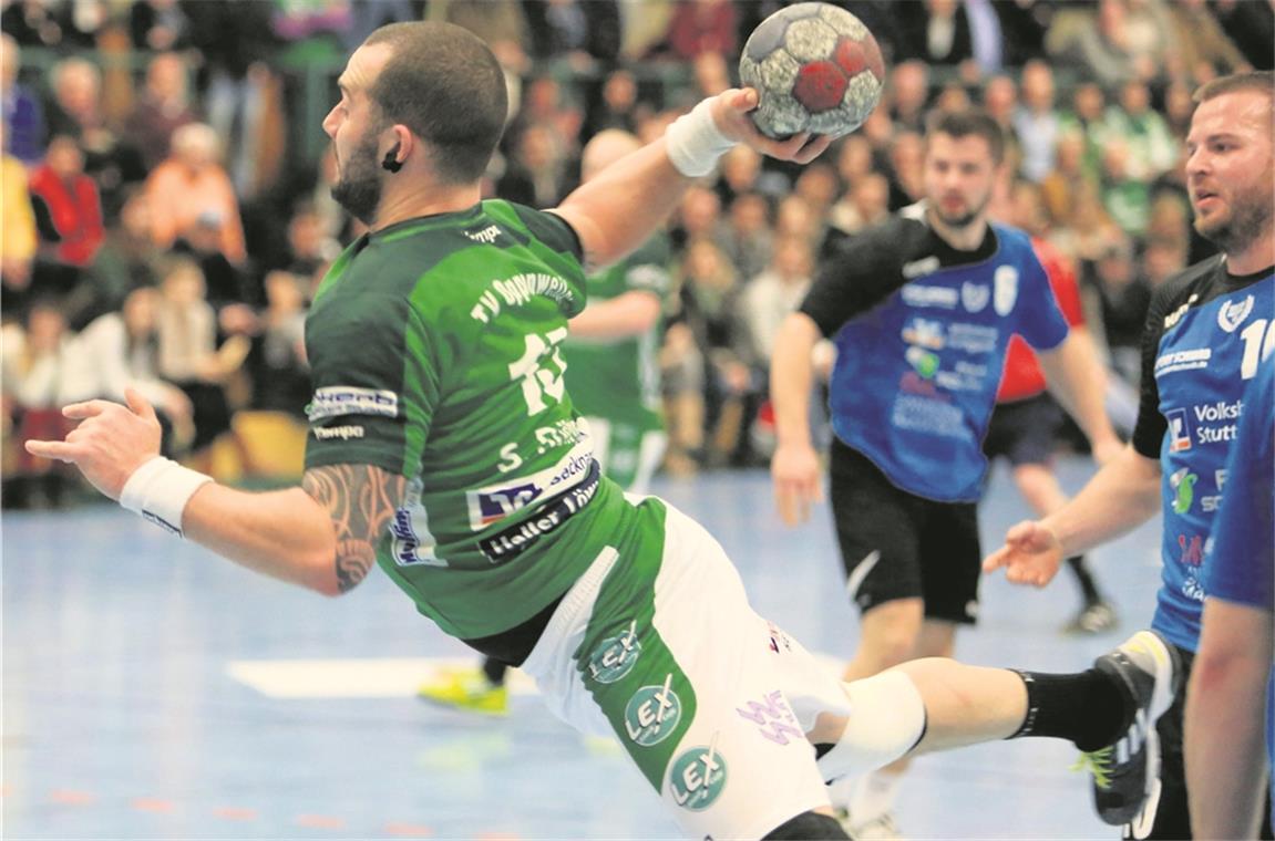 Hoffen auf erneuten Auswärtscoup Nach der Verletzung von Jakub Strýc künftig wieder für Oppenweiler/Backnang in Liga drei am Ball: Routinier Sascha Röhrle. Foto: B. Strohmaier