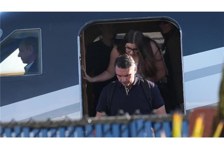Nach der Wahl flüchtete Bolsonaro.