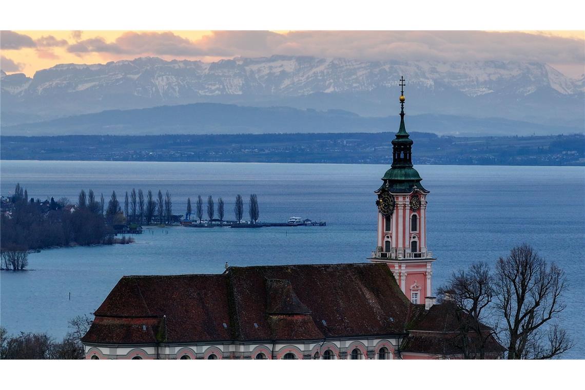 Nach Diebstählen in Kirchen am Bodensee hat die Polizei nun einen Verdächtigen. (Symbolbild)