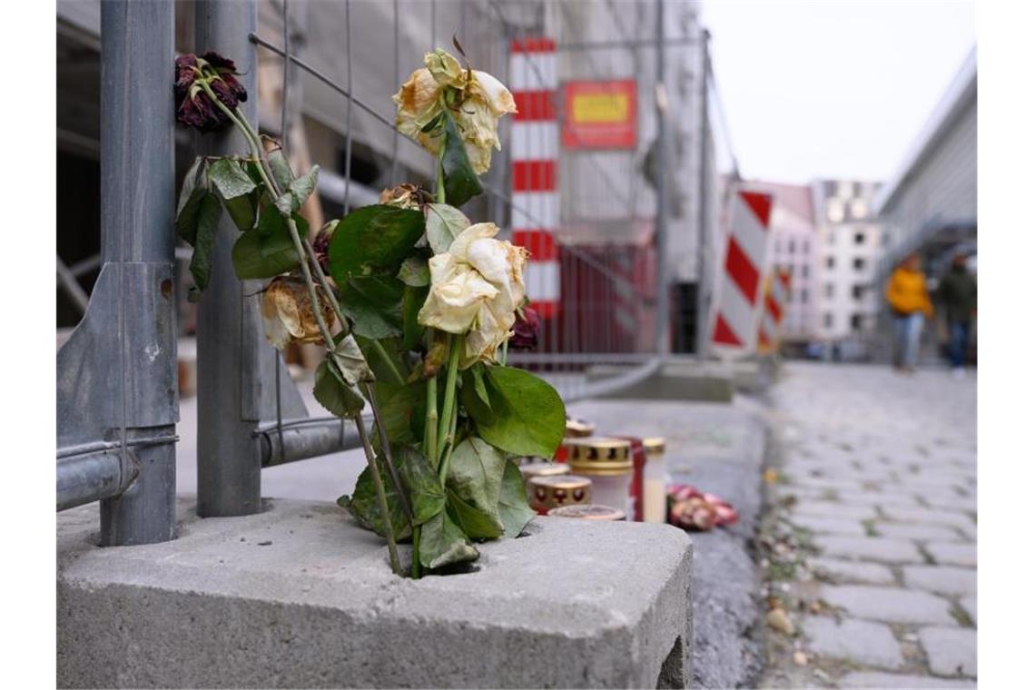 Messerangriff in Dresden: Streit um Abschiebestopp für Syrer Nach Dresdner Messerattacke ist eine Debatte über den Abschiebestopp nach Syrien ausgebrochen. Foto: Sebastian Kahnert/dpa-Zentralbild/dpa