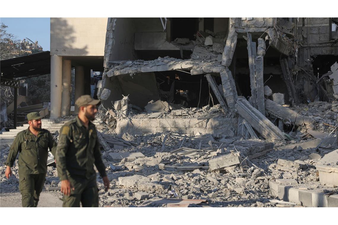 Aktivisten: 360 Tote bei Gewalt in Syrien Nach eigenen Angaben will Israel mit den Angriffen auf Truppen der syrischen Regierung die Drusen schützen.