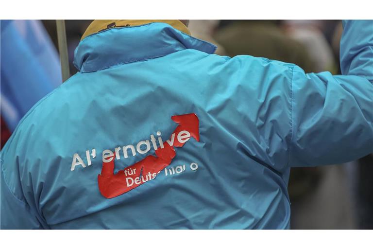 Nach einem Hitlergruß beim AfD-Kreisparteitag in Unna ermittelt der Staatsschutz (Symbolfoto).