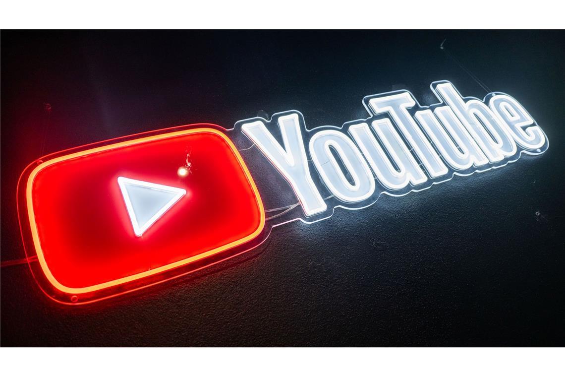 Nach einem Landgerichtsurteil müssen gesponserte YouTube-Videos klarer als bislang als Werbung gekennzeichnet werden.