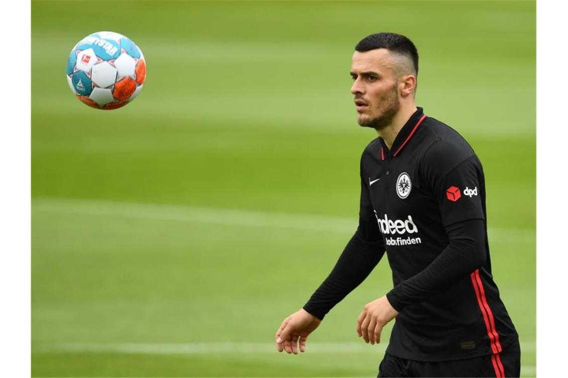 Eintracht zählt nach Zwietracht wieder auf Kostic Nach einer Aussprache soll Filip Kostic in Frankfurt wieder an die guten Leistungen der Vergangenheit anknüpfen. Foto: Arne Dedert/dpa