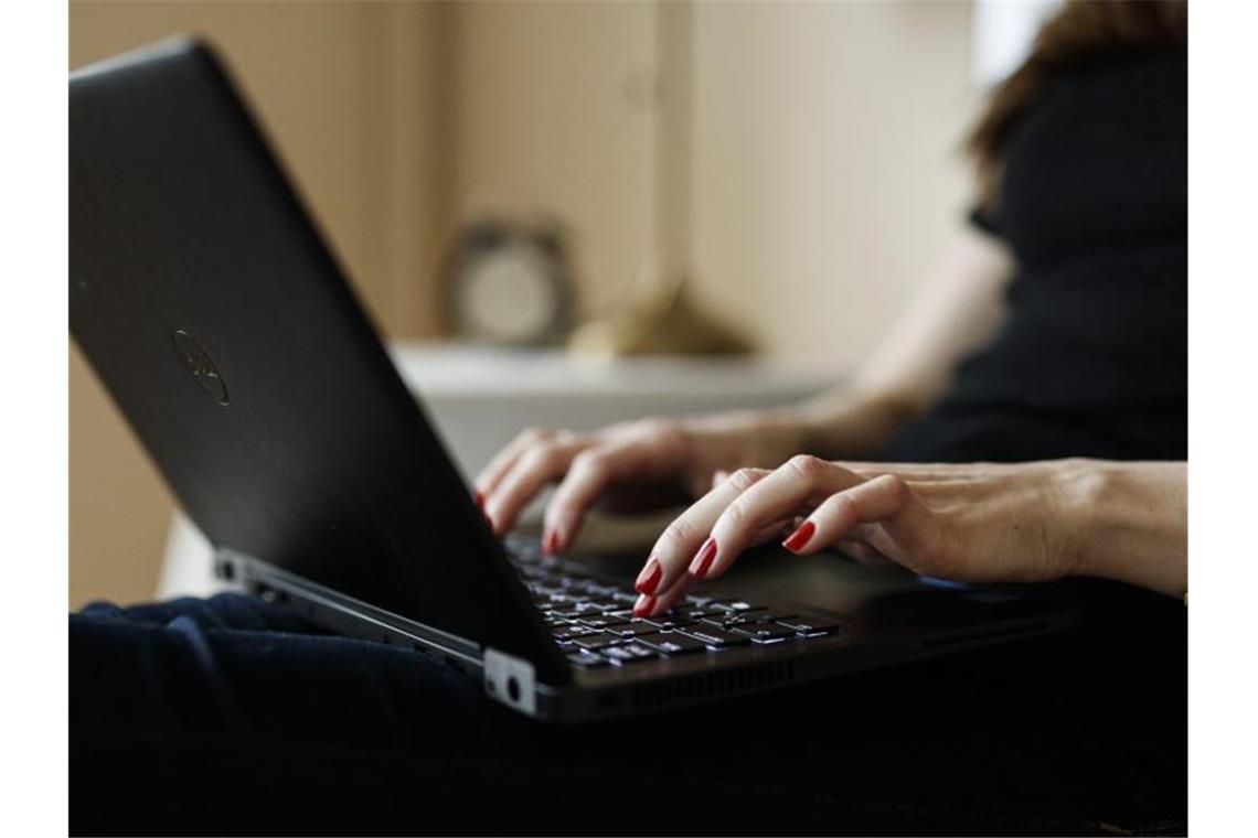 Ifo-Schätzung: Weniger Home Office im Juni Nach einer Ifo-Schätzung geht der Anteil der Heimarbeiter zurück. Foto: Roni Rekomaa/Lehtikuva/dpa