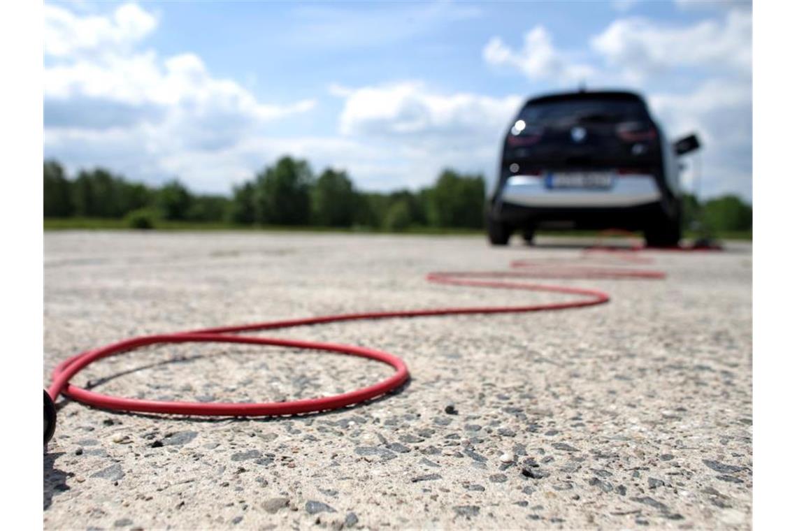 Nach einer Umfrage planen derzeit nur 14 Prozent der Deutschen, ein Auto zu kaufen. Foto: Jan Woitas/dpa-Zentralbild/dpa