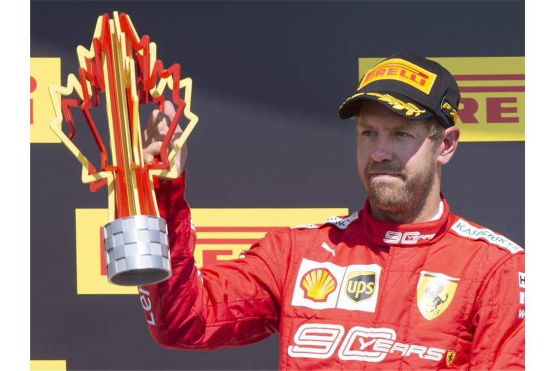 „Zorn der Hölle“: Vettel wütet - Streit um Zeitstrafe Nach einer Zeitstrafe nur Zweiter: Sebastian Vettel fühlt sich um den Sieg in Kanada betrogen. Foto: Paul Chiasson/The Canadian Press/AP
