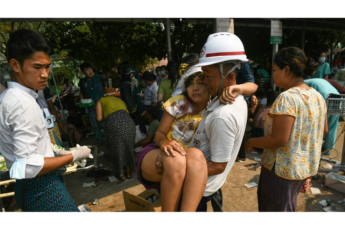 Nach ersten Angaben von Behörden gibt es in Myanmars Hauptstadt Naypyidaw zahlreiche Opfer.