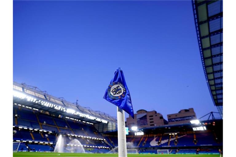 Nach Informationen der „Blick“ hat Hansjörg Wyss das Angebot erhalten den FC Chelsea von Roman Abramowitsch zu kaufen. Foto: John Walton/PA Wire/dpa