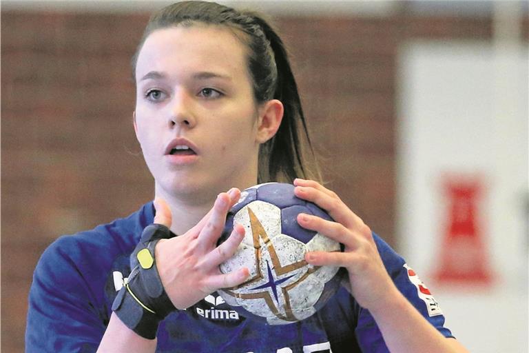 Nach langer Verletzungspause wieder am Ball: Jana Scheib. Die 18-jährige Jugendnationalspielerin aus Oppenweiler hat für die nahe Zukunft wichtige Ziele in den Blick genommen. Foto: Baumann