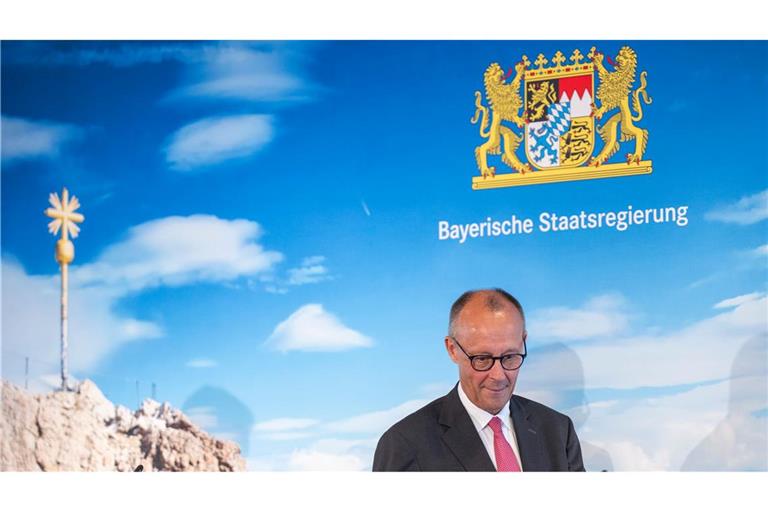 Nach seinem Treffen mit dem bayerischen Kabinett äußerte sich Kanzler Merz auch zur globalen Mindeststeuer - er steht dem Konzept demnach sehr skeptisch gegenüber.