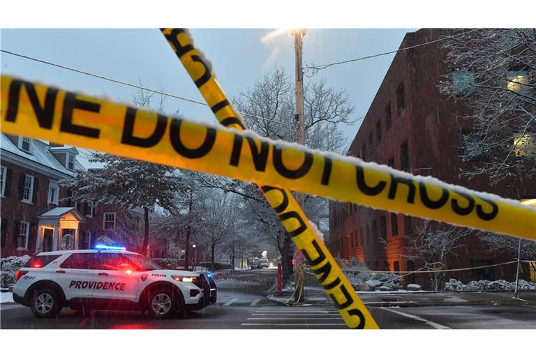 Nach tödlichen Schüssen an einer Elite-Universität im US-Bundesstaat Rhode Island ist ein Verdächtiger in Gewahrsam. (Symbolbild)