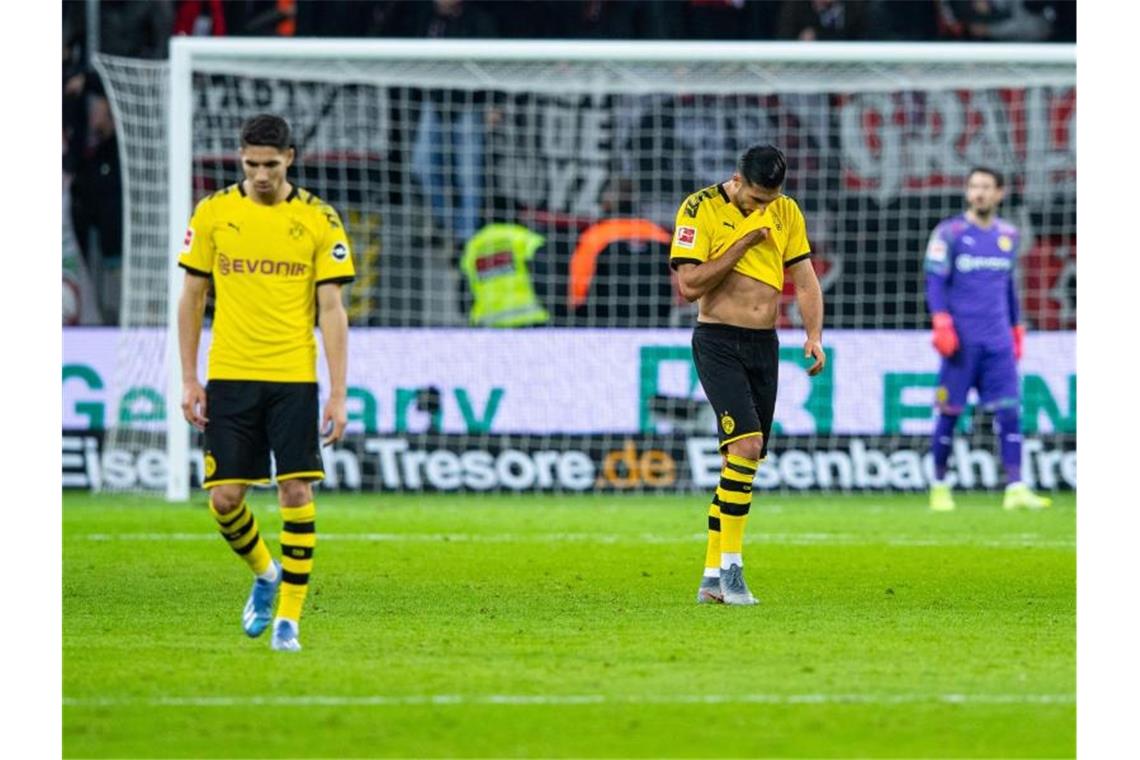 Pokalspiele in Europa, BVB in der Krise Nach zwei Niederlagen binnen vier Tage gilt es für den BVB in die Erfolgsspur zurückzukehren. Foto: Guido Kirchner/dpa