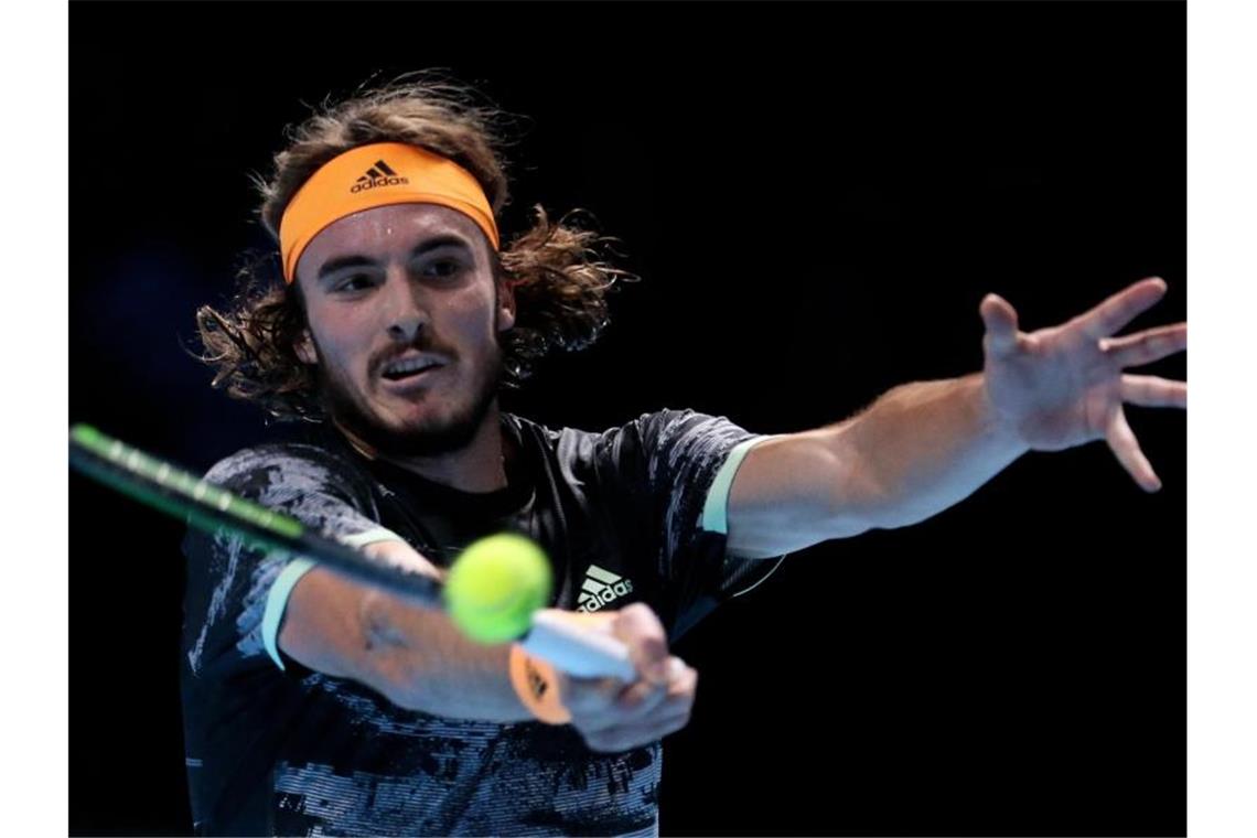 Tennisstar Zverev in London zum Siegen verdammt Nach zwei Siegen sicher im Halbfinale der ATP Finals: Stefanos Tsitsipas. Foto: Steven Paston/PA Wire/dpa