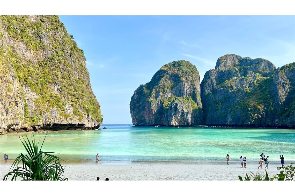 Filmreif: Thailands Traumkulissen locken Hollywood Nachdem "The Beach" in die Kinos gekommen war, litt die traumhafte Maya Bay jahrelang unter Massentourismus.